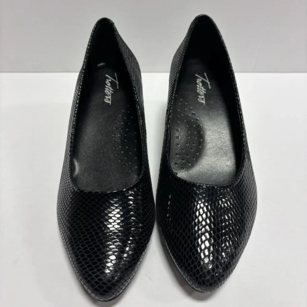 Trotters new without